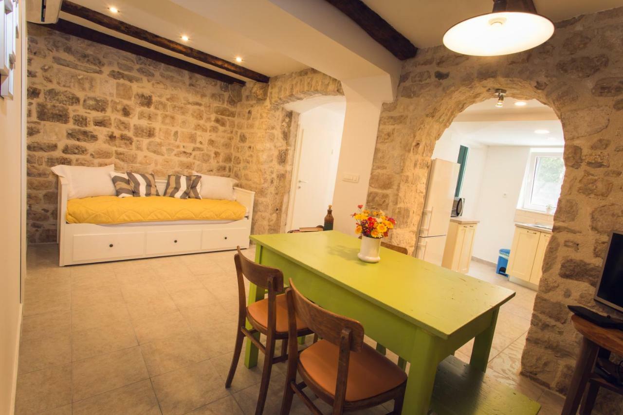 Apartment Sunce Kaštela エクステリア 写真