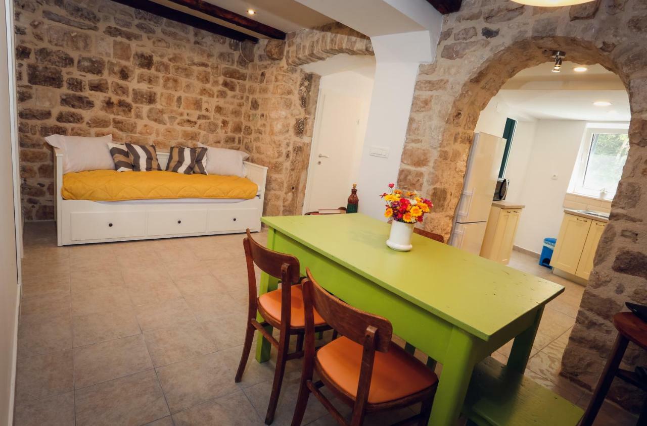 Apartment Sunce Kaštela エクステリア 写真