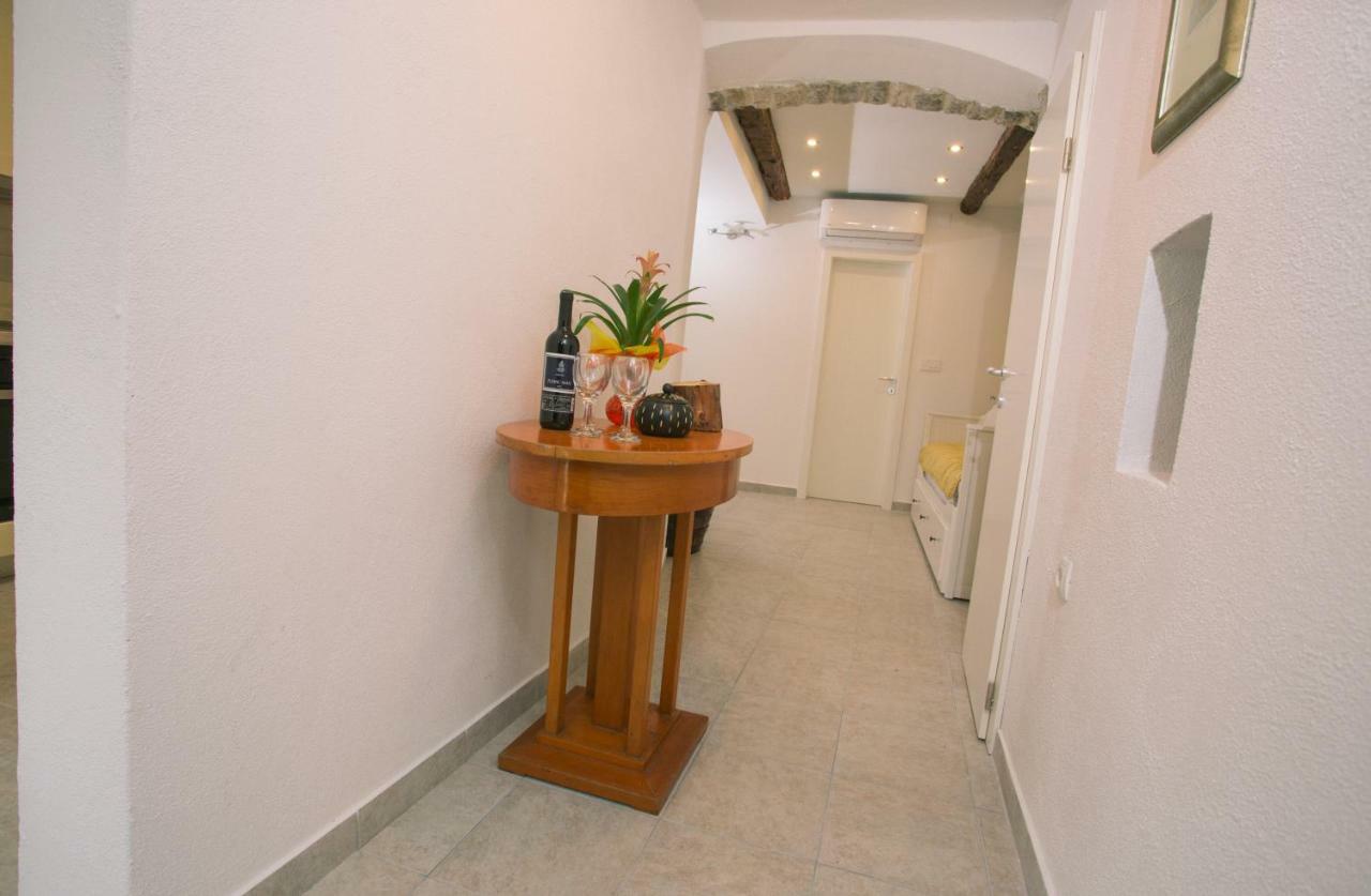 Apartment Sunce Kaštela エクステリア 写真
