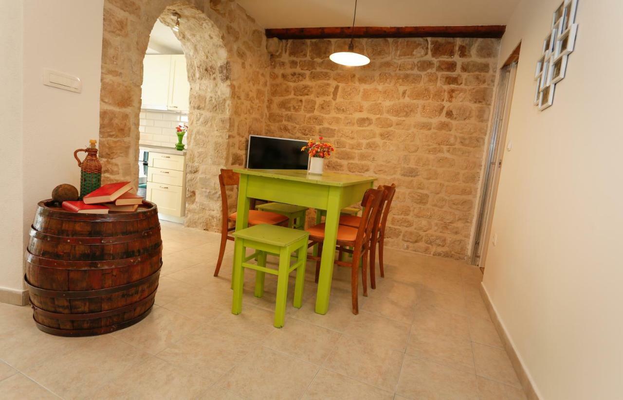 Apartment Sunce Kaštela エクステリア 写真