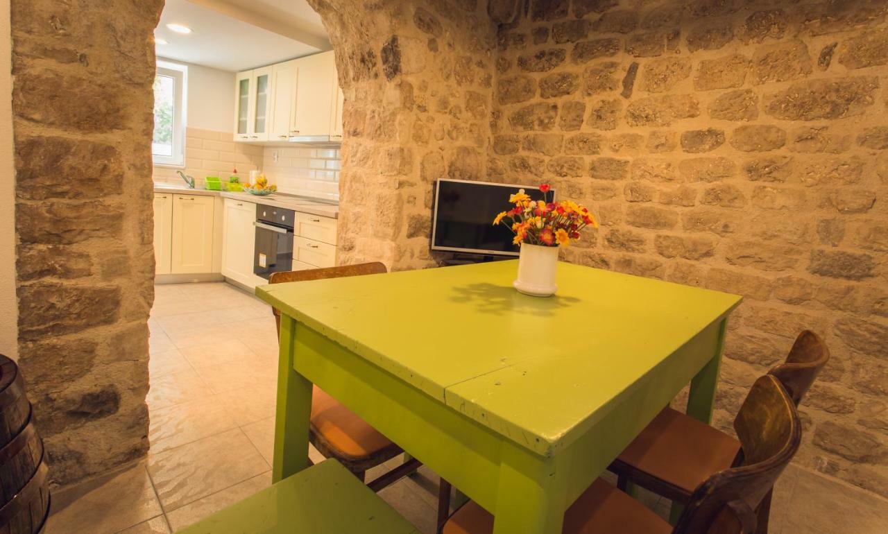 Apartment Sunce Kaštela エクステリア 写真